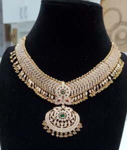 Lumière Royal Diamond Necklace - N171
