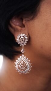 Suryanika Danglers - E143