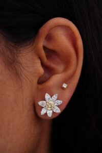 Glamour Blossom Studs - E049