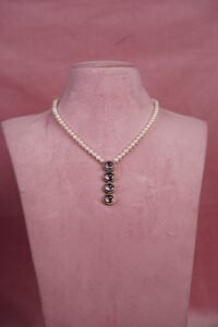 Quad circle Pearl necklace - N067