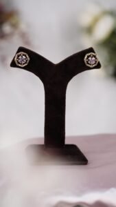 Vinatage rose earrings - E125