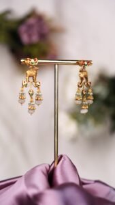 GOVARDHAN GRACE EARRINGS - E010