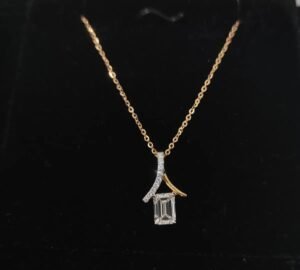 V‑Grace Emerald cut Diamond Pendant - P200