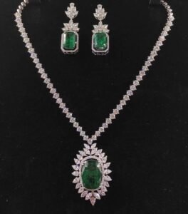 Verdant Majesty Diamond Set - N208